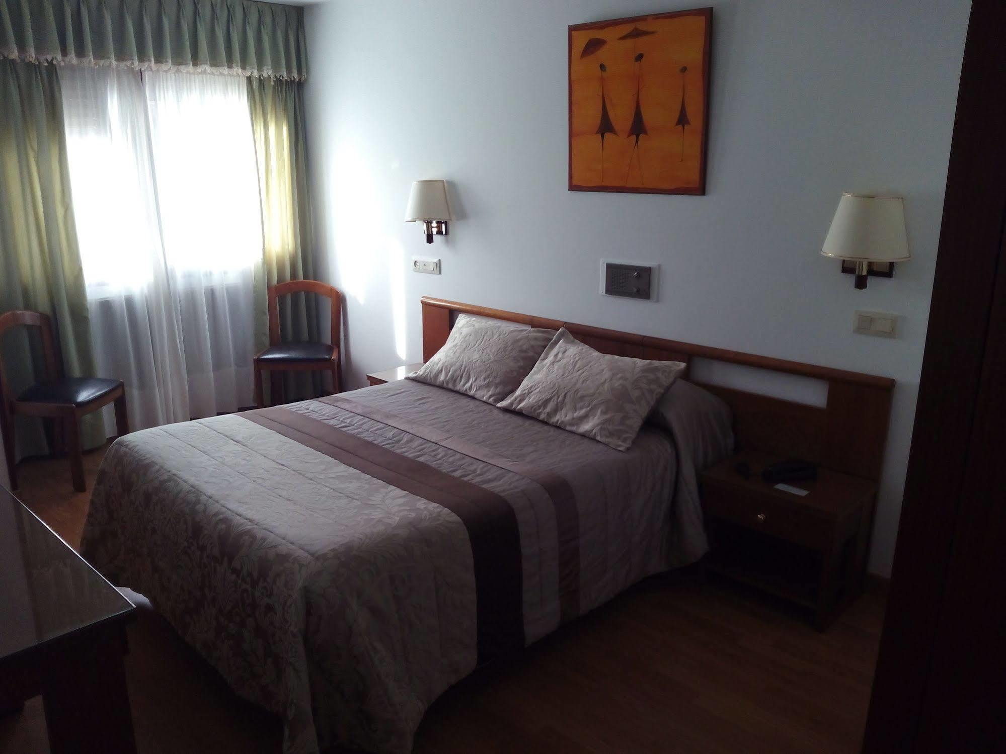 Hostal Palas Ла-Корунья Экстерьер фото