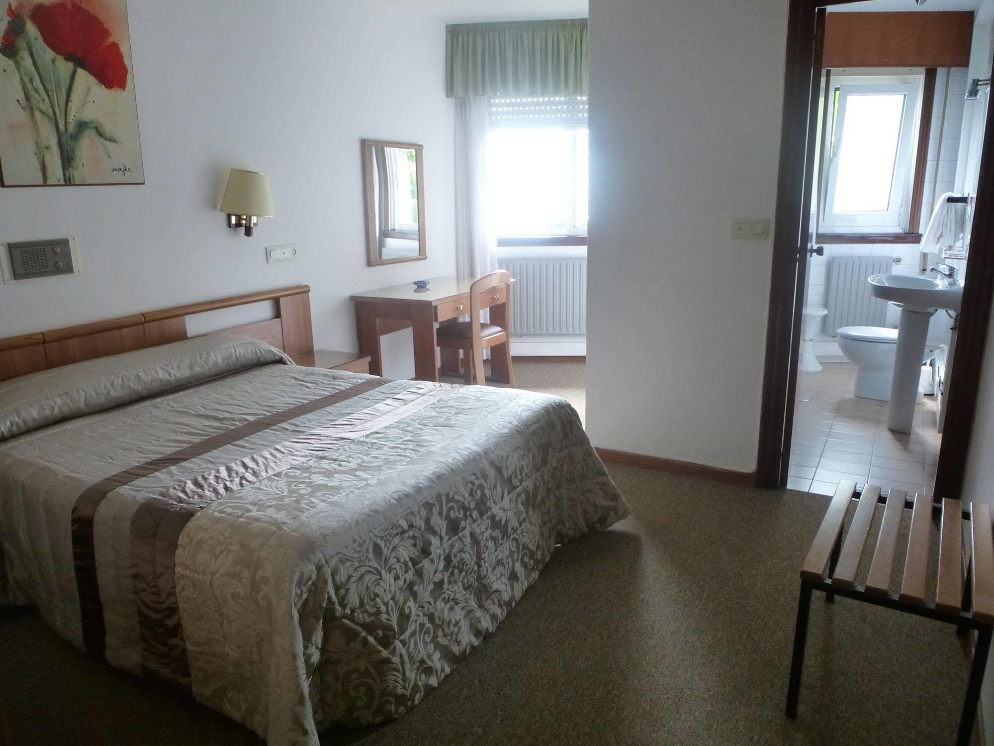 Hostal Palas Ла-Корунья Экстерьер фото